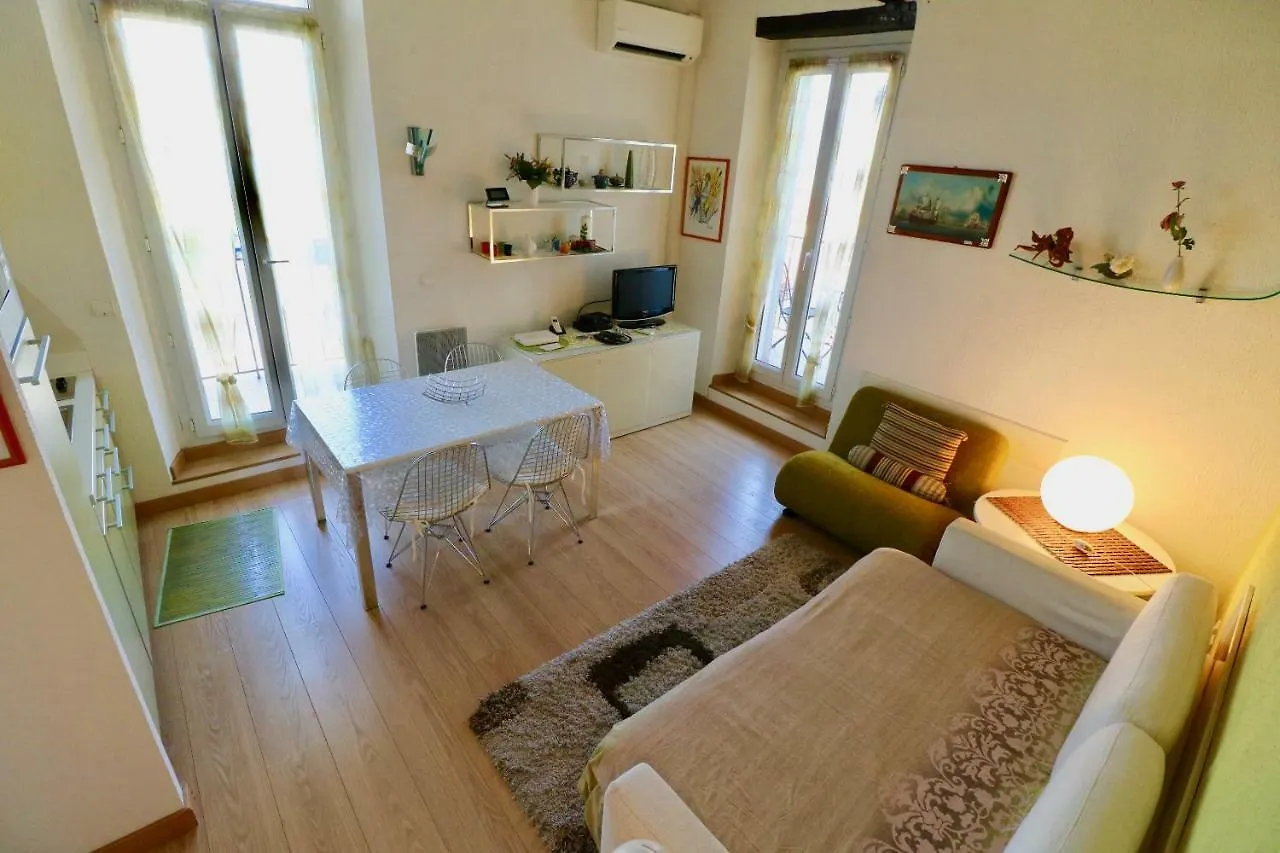 1 Bedroom Suquet, 6 Min From The Palais, Balcony City & Port View 220 Cannes Apartment