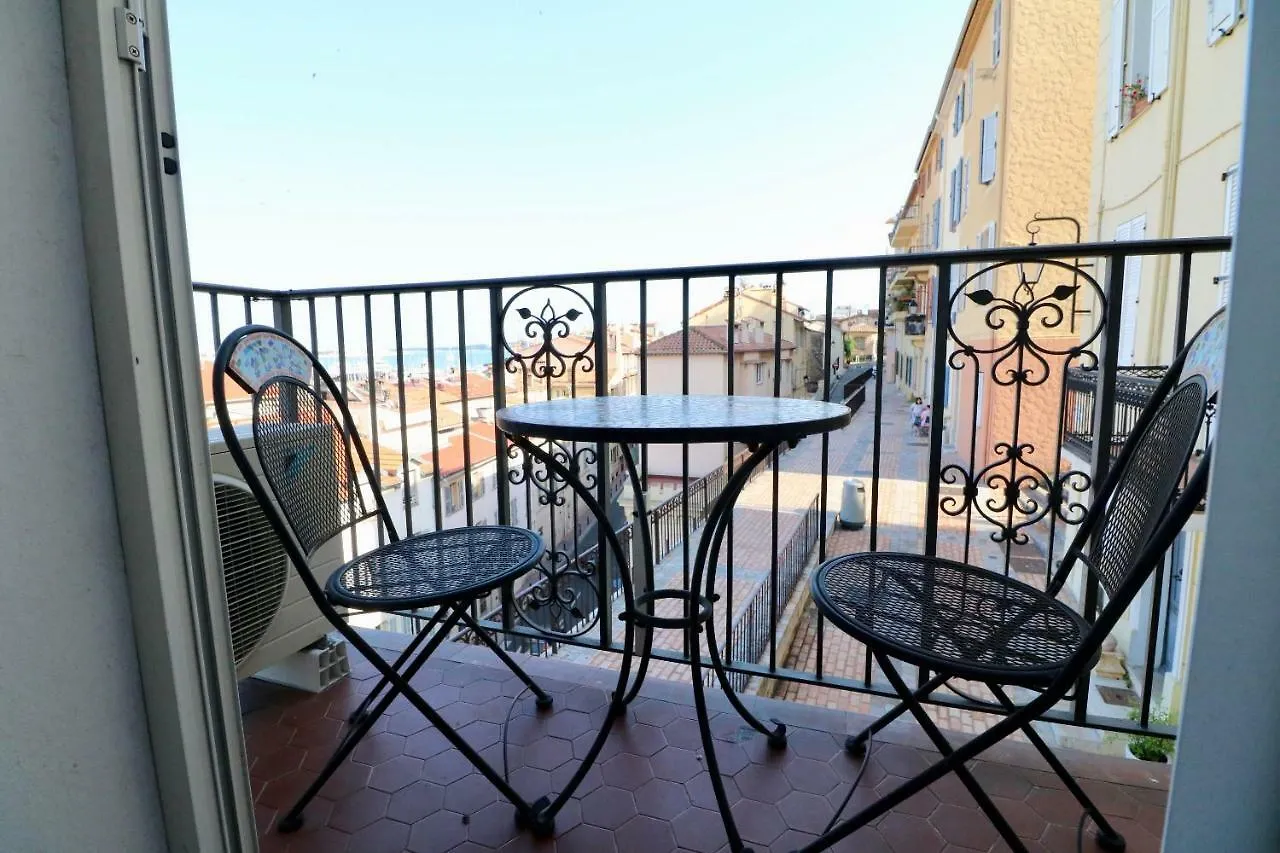 Apartment 1 Bedroom Suquet, 6 Min From The Palais, Balcony City & Port View 220 Cannes