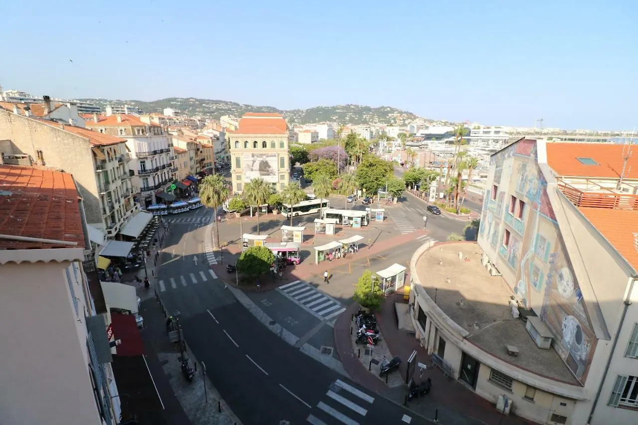 Apartment 1 Bedroom Suquet, 6 Min From The Palais, Balcony City & Port View 220 Cannes France