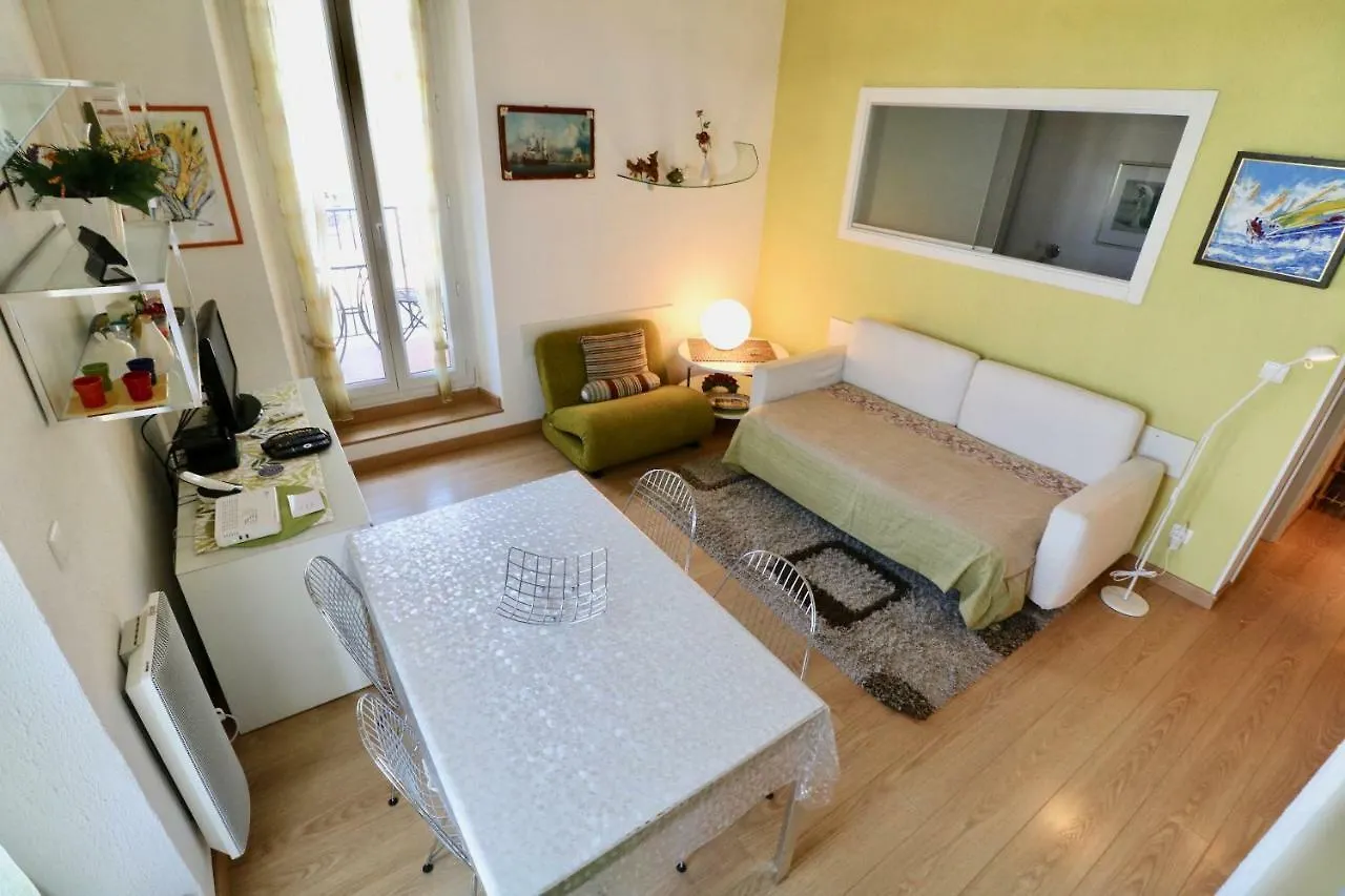 Apartment 1 Bedroom Suquet, 6 Min From The Palais, Balcony City & Port View 220 Cannes