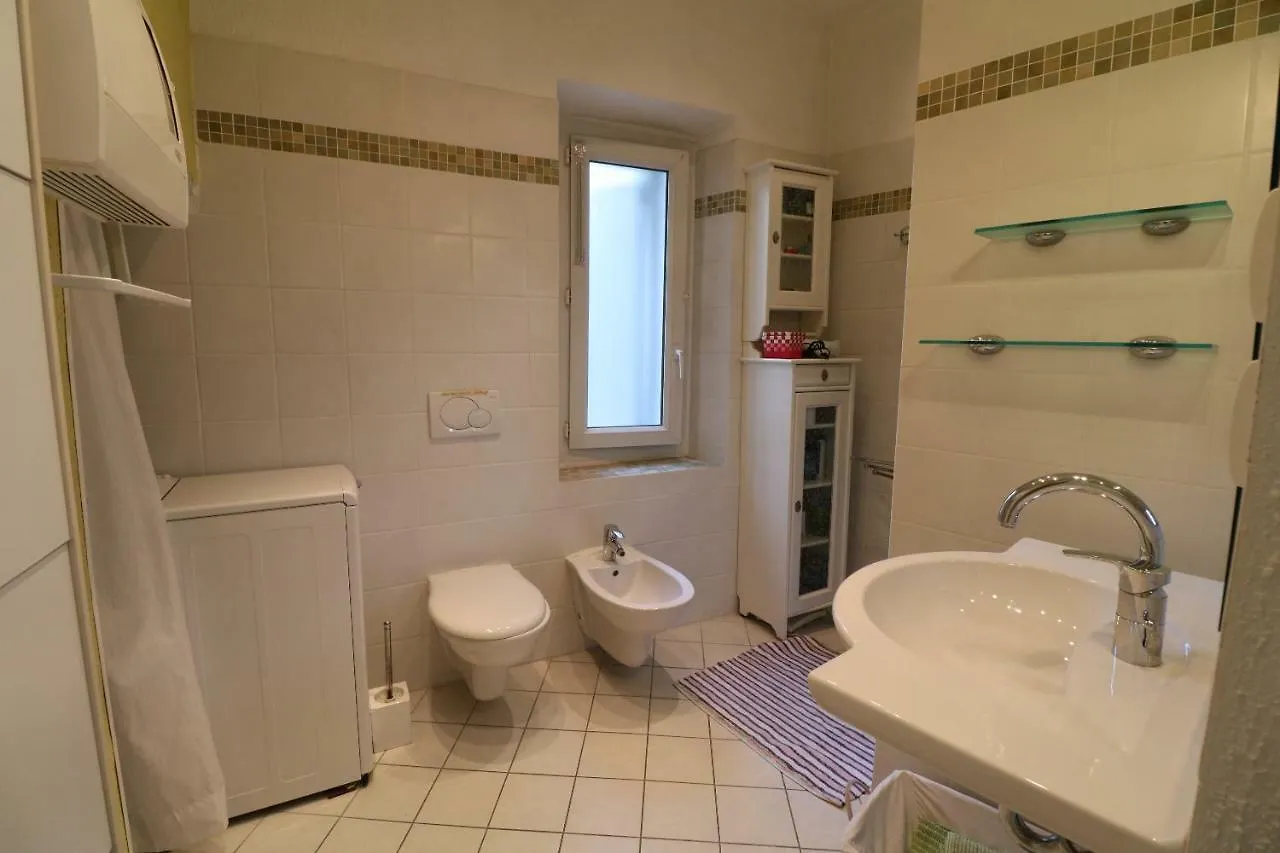 Apartment 1 Bedroom Suquet, 6 Min From The Palais, Balcony City & Port View 220 Cannes