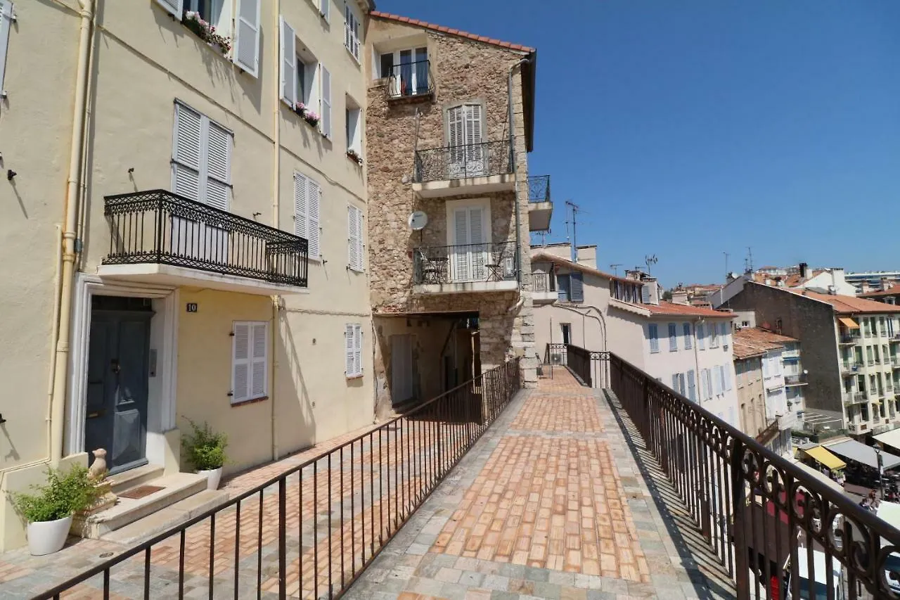 1 Bedroom Suquet, 6 Min From The Palais, Balcony City & Port View 220 Cannes